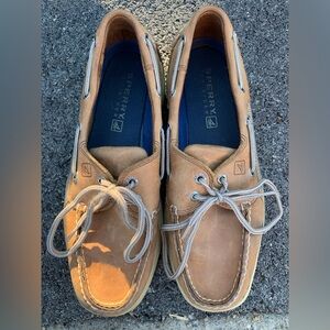 Sperry Chestnut Leather 2-Eye Boat Shoes with Navy Insoles